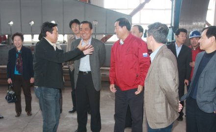 中国石油和化学工业联合会会长李勇武一行来必博视察指导工作